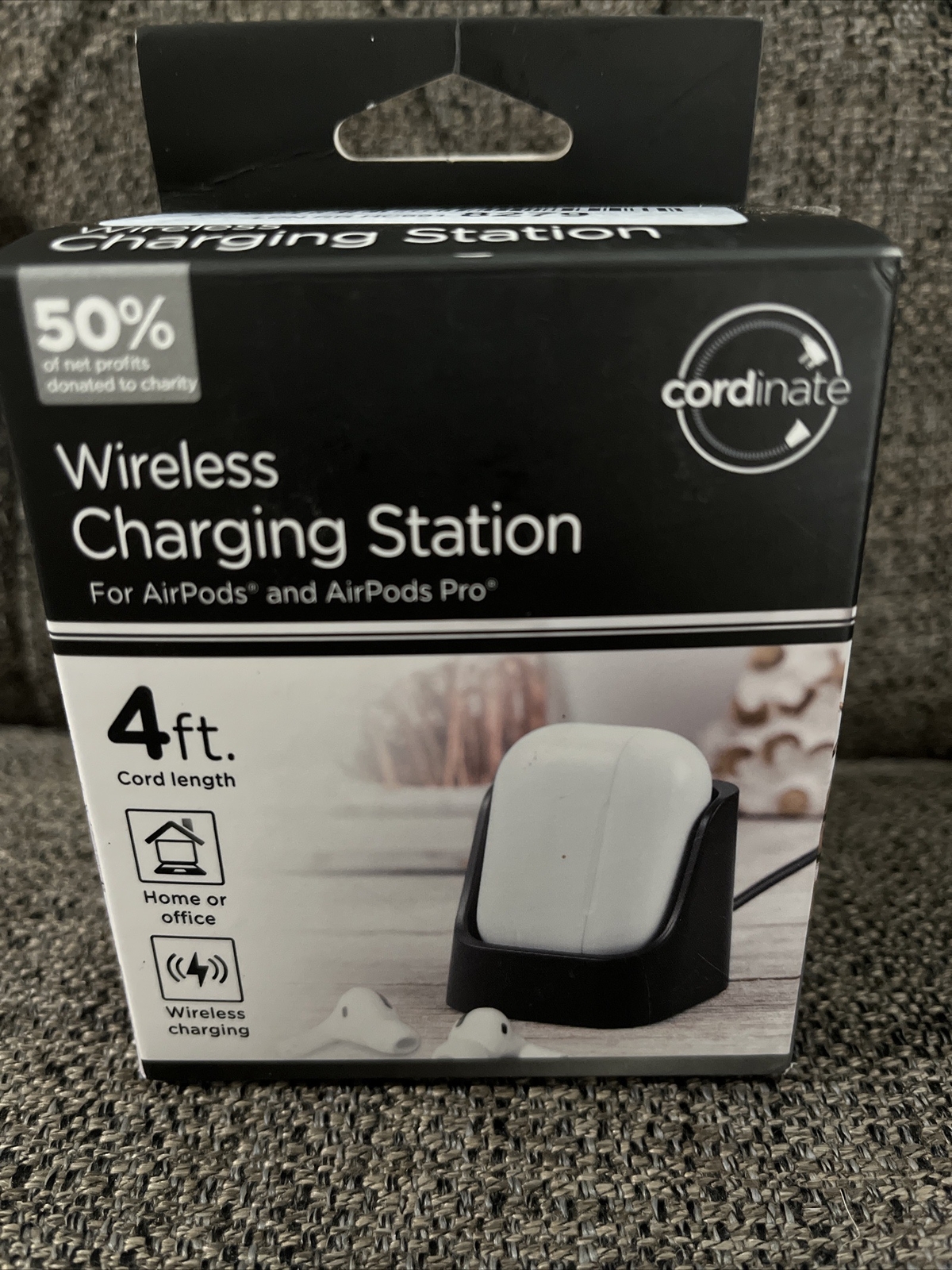 AirPods Stand White - Charging Station For Case-image