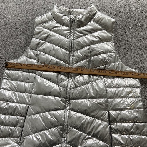 Livi Active Women's Silver Metallic Quilted Puffer Vest Lane Bryant Size 22/24 * - Picture 8 of 17