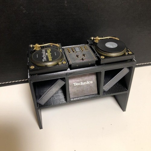 Technics Miniature Collection Display Table with Logo Coloring - Picture 2 of 8