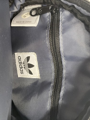 Bolso Adidas Negro 6,5" Cinturón Redondo Negro Cuero Sintético - Imagen 4 de 5