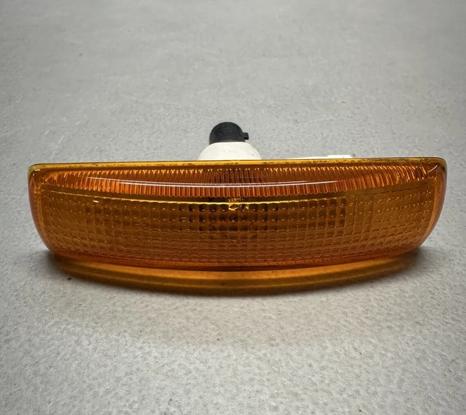 路虎 LR2 LR3 范围运动转向信号灯挡泥板标记灯 XGB000073 — 第 3/4 张图片