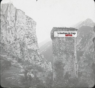 Turm und Felsen von Castellane, altes Foto Glasplatte, positiv 8,5x10 cm