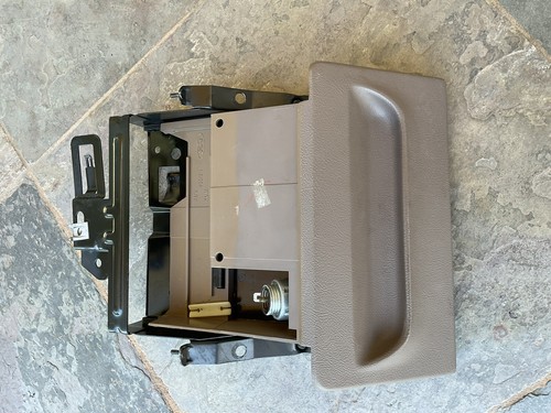 1992 -1993-1994-1995-1996 Ford F-150 F-250 F-350 OEM Ashtray Ash Tray - Picture 2 of 9