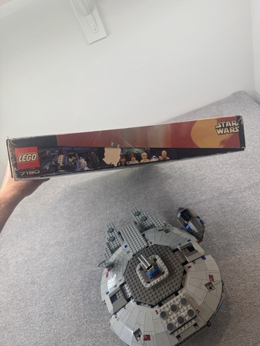 LEGO Star Wars Millennium Falcon (7190) w/ All Minifigures : 100% Complete - Picture 20 of 22