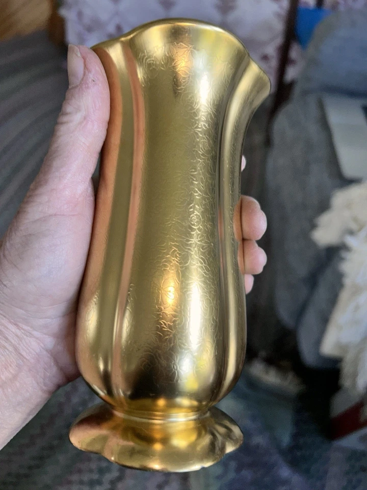 Jarrón vintage PICKARD China grabado en oro de 24 quilates de 6” con interior verde pálido hecho en EE. UU. Foto 3 de 4