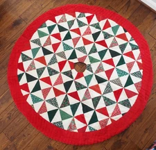 Santa’s Best Country Christmas Tree Skirt Vtg Red Green Patchwork Quilt 55"