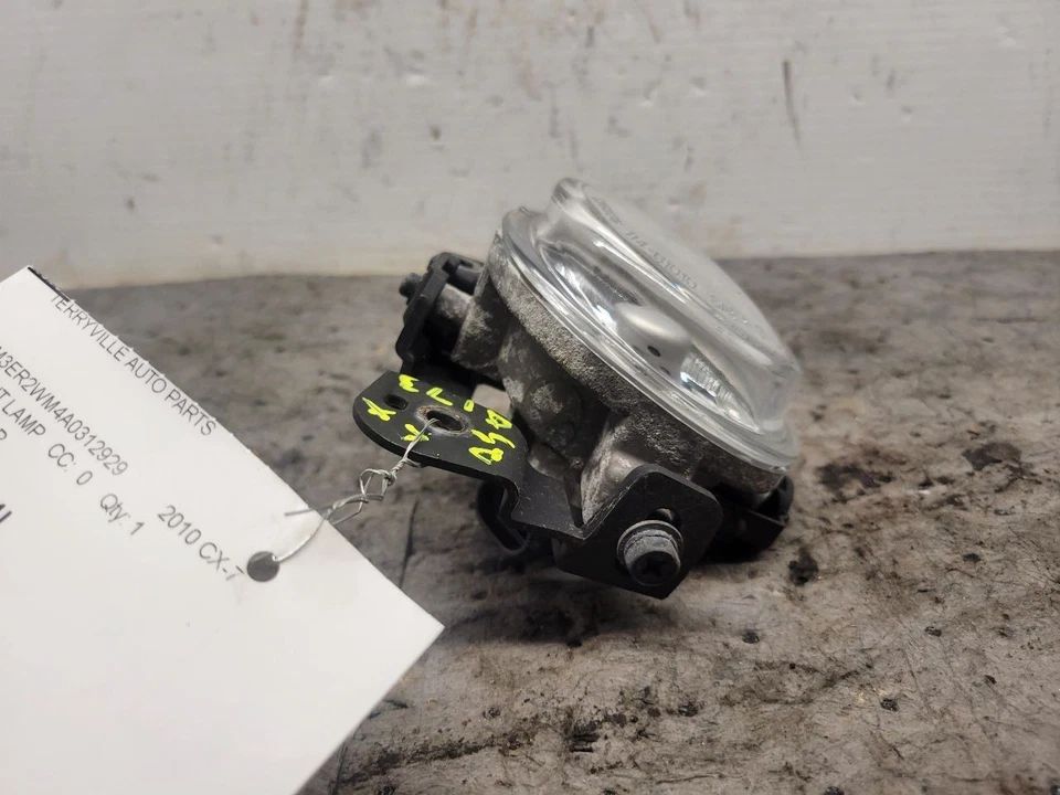 Driver Corner/Park Light Fog-driving Without Bezel Fits 10-12 MAZDA CX-7 1593509 - Image 3 of 4