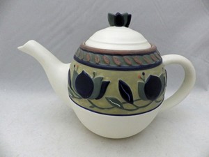 Mikasa-Intaglio-Arabella-CAC01-Sculpted-Teapot-with-Lid-part-KT430-New