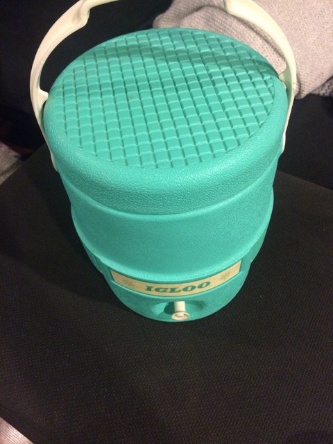 igloo 2 gallon