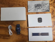 Apple Watch Ultra 2 49mm Titanium Case with A...