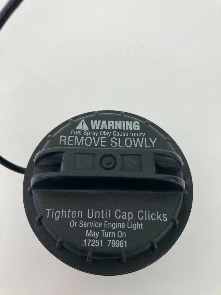  2002 2003  Nissan Maxima Fuel Filler Tank Gas Lid Cover Cap 17251-79961 Foto 3 de 4