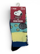 PEANUTS SNOOPY CREW SOCKS SIZE 6-13, NWT