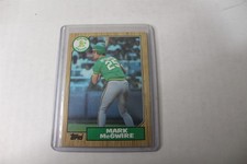 1987 Topps Baseball Mark McGwire Rookie Card #366 . rookie card picture
