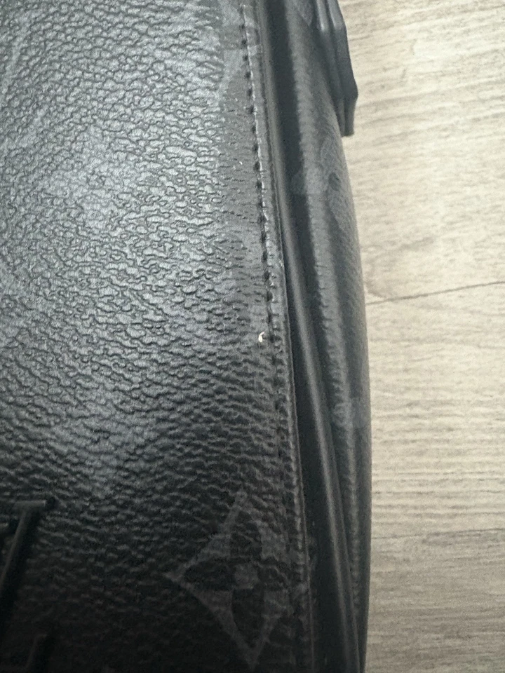 Louis Vuitton District PM Monogram Eclipse Messenger Bag Black Monogram Unisex - Image 4 of 4