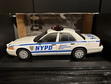 Modified item 1 18 AUTOart Ford Crown Victoria Police NYPD CVPI P71 Crown Victor