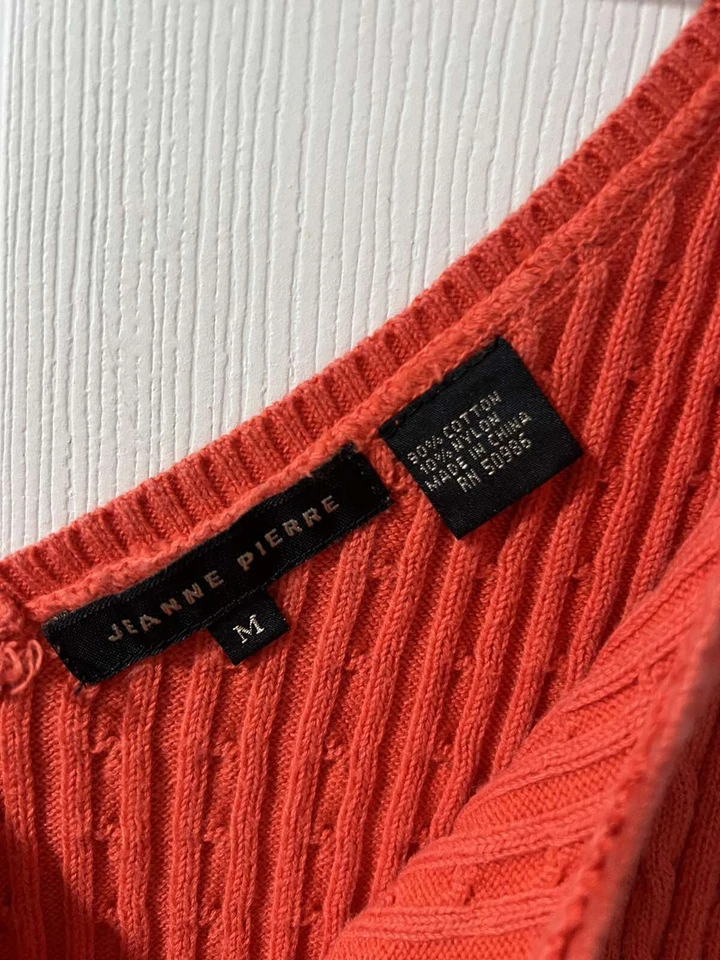 Jeanne Pierre Camiseta sin mangas Punto Acanalado Cuello en V Sin Mangas Rojo, Mediano Foto 3 de 4