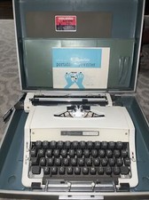 Montgomery Ward Signature 440T Manual Typewriter Avocado Green Case Vintage thumbnail