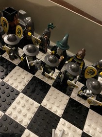 LEGO Kingdoms Chess 852293 328pc Complete Set Board Game w/ Box