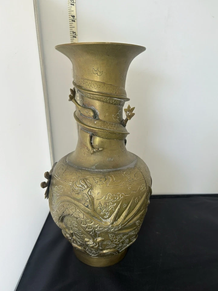 亚洲黄铜装饰花瓶 — 第 3/4 张图片