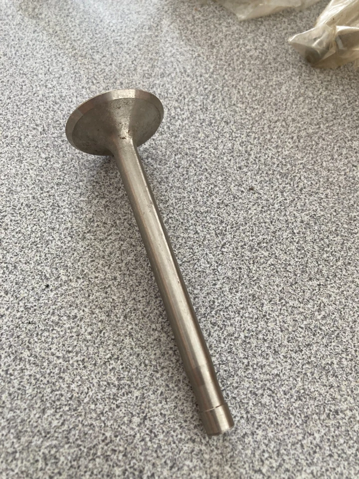 Exhaust Valve V27 T2204 for Norton 88 99 Atlas 60-64  650 AJS 33 Matchless G15 Foto 2 de 4