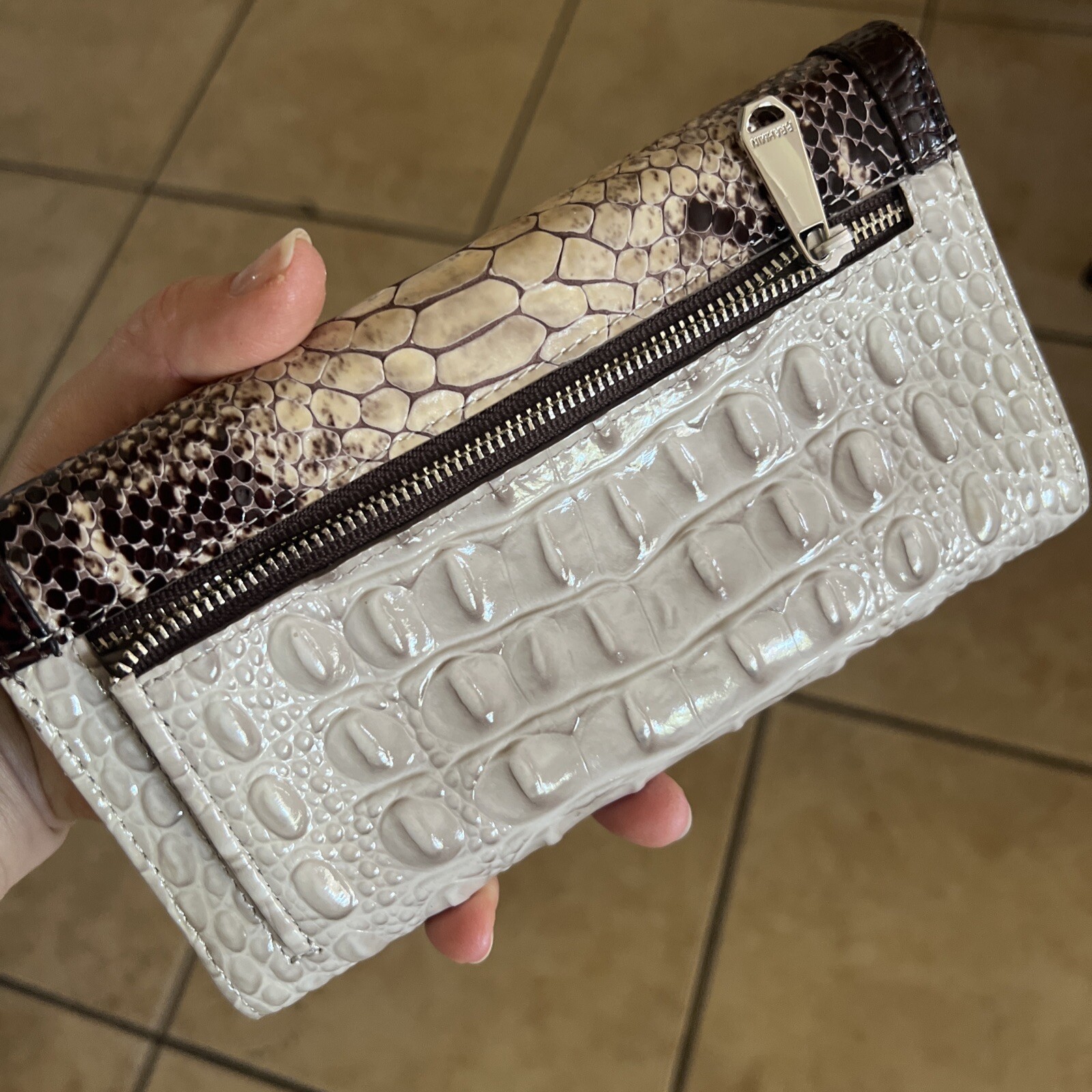 Brahmin Checkbook - image 6