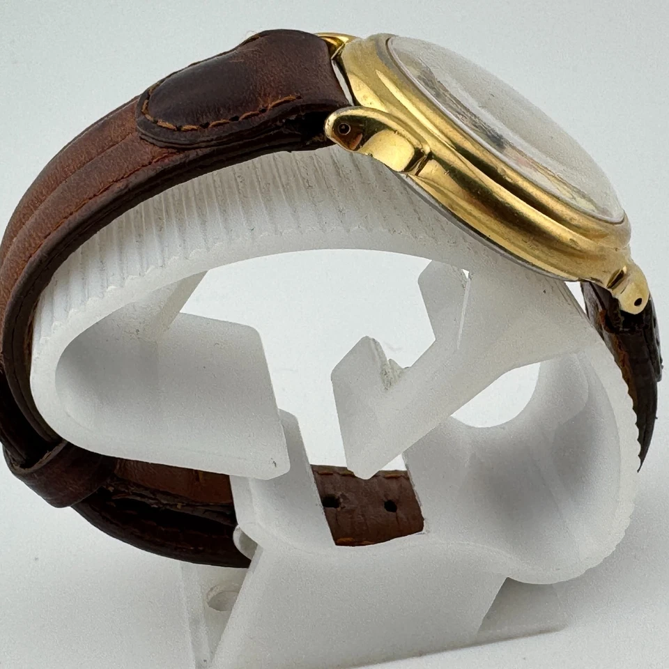 Reloj de Cuarzo Lorus Disney Mickey Y975-6A20 Unisex Dorado Nuevo Batería ~ Alarma No Funciona Foto 3 de 4