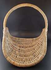 Vintage Medium Wicker Buttocks Sturdy Flower Herb Gathering Basket 17x 14 x 13