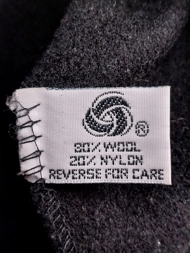 Vintage Spencer Douglas Poncho Womens Size Large Cape Wool Blend Black Button Up - Image 4 of 4