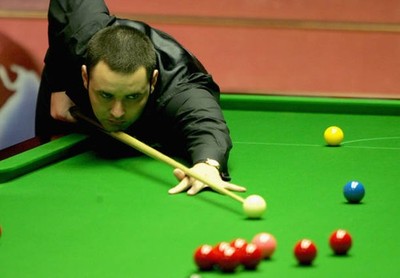Stephen Maguire at his first round match v Ronnie O'Sullivan at E- 2005 Photo