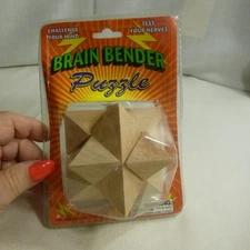 Wooden BRAIN BENDER Puzzle - Challenge your mind - test your nerves - NEW