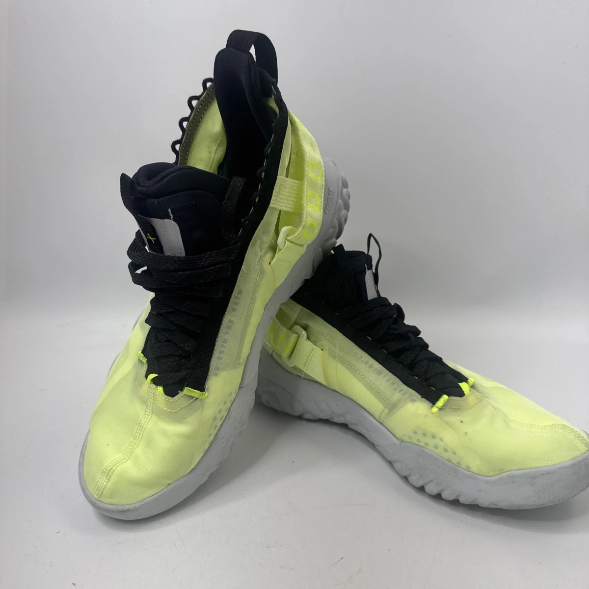 NIB MENS JORDAN Proto React VOLT-yellow 2019 BB1654-700 Jumpman size 10.5 Size 10 - Air Jordan Proto React University Gold for sale  main image 4