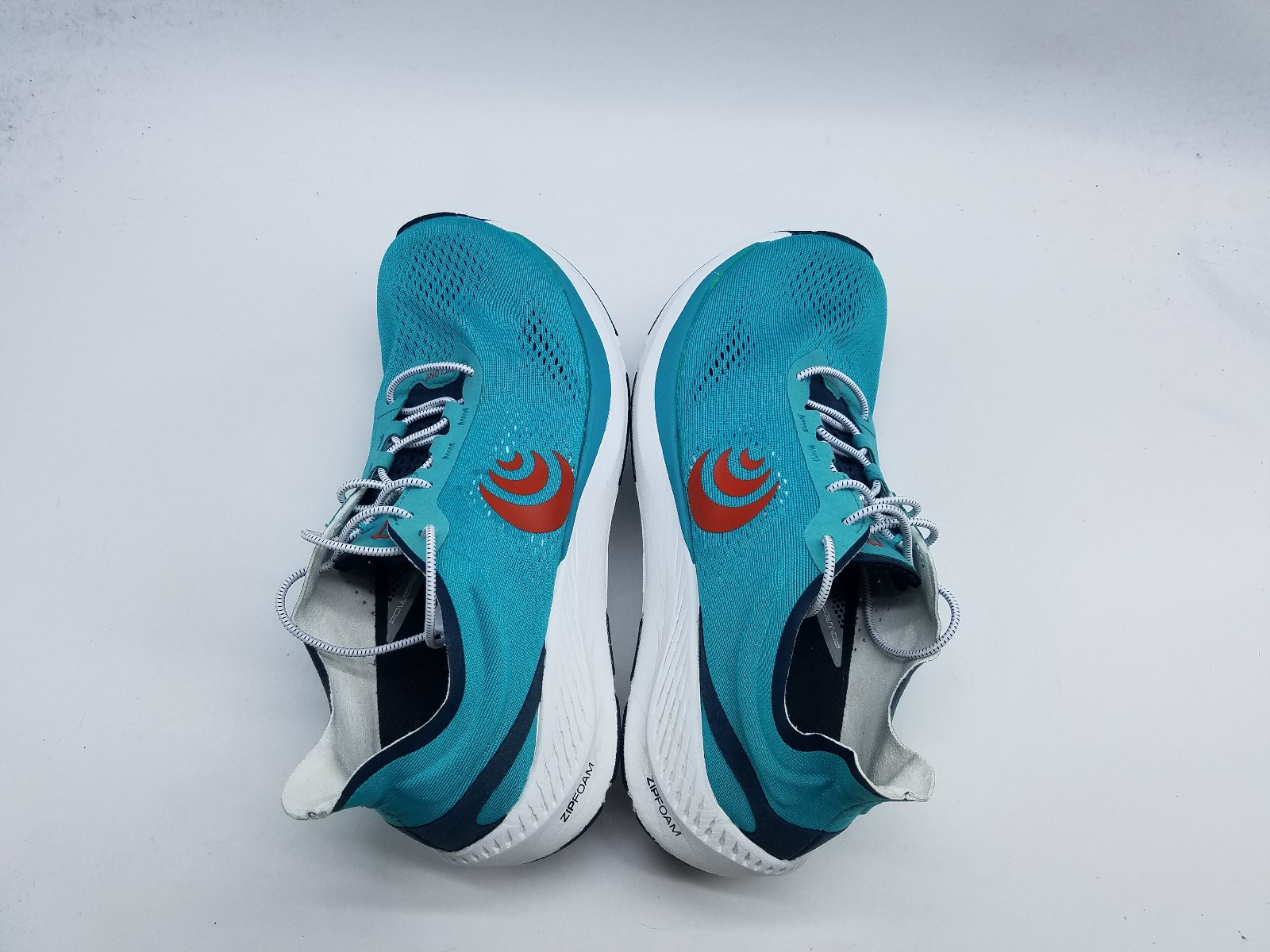 Topo Cyclone Men's Size 8 Running Shoes Cyan Red