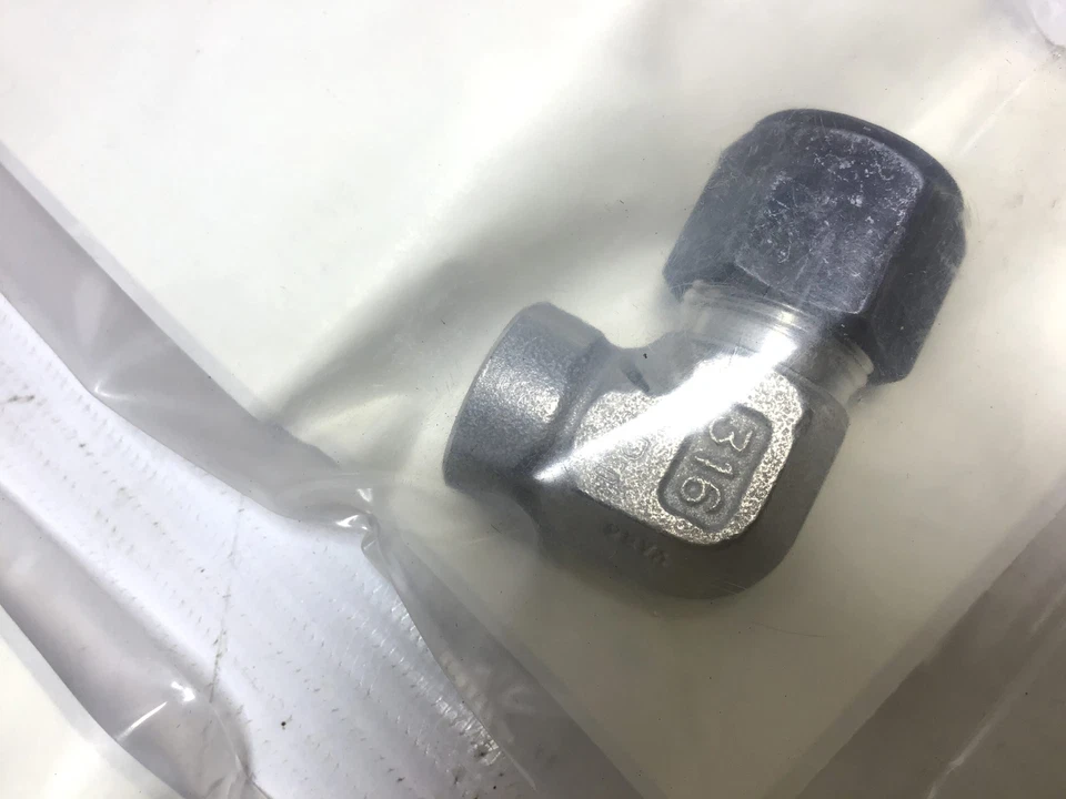 Parker 8-4 DBZ-SS Stainless Fittings Compression to Pipe 1/4” - Image 4 of 4