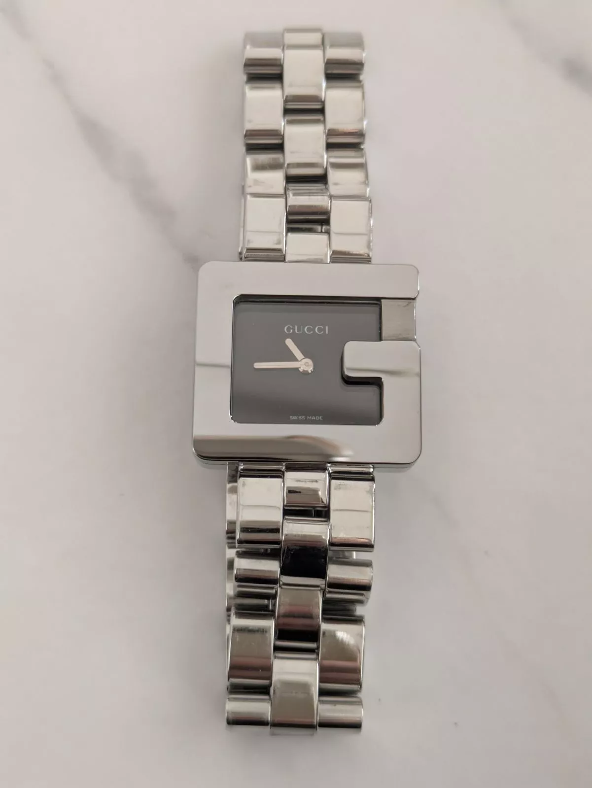 Montre à quartz Gucci 3600L noire x argent G Mark excellente