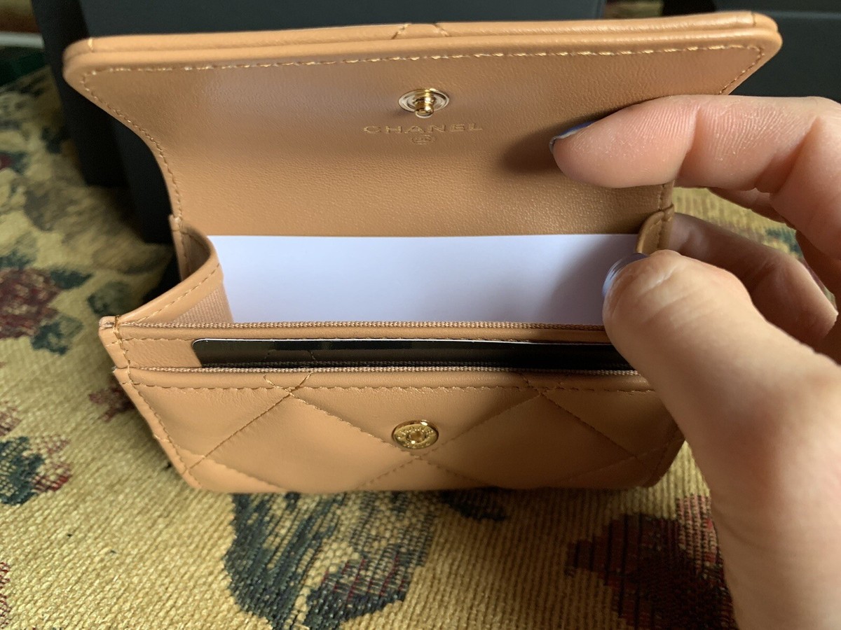 New! 24P CHANEL 19 FLAP CARD HOLDER in Nude Caramel Brown lambskin