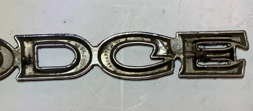 Dodge Ram Truck Ram Ram 1979-1985 OEM capó emblema insignia cromada Foto 4 de 4