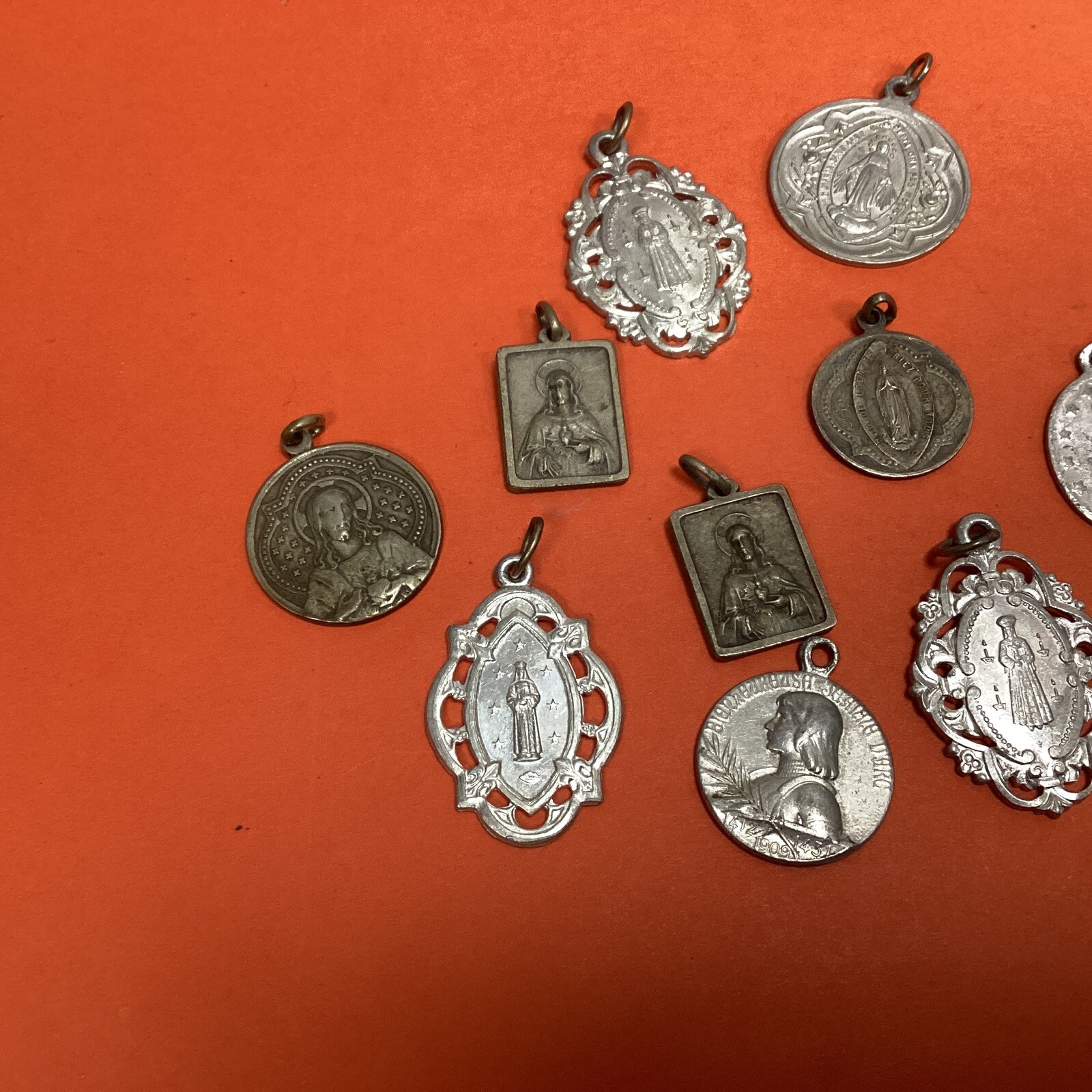 BEAU LOT DE 14 Medailles Religieuses Anciennes en Argent. 50 Gr EUR 29