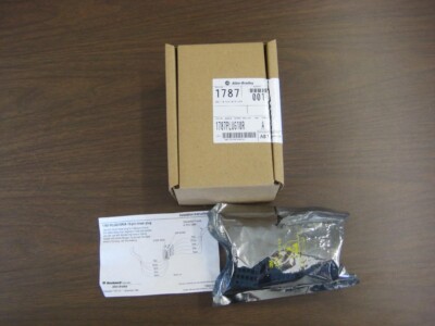 ALLEN BRADLEY DEVICENET 10 PLUG WITH LOCK 1787PLUG10R