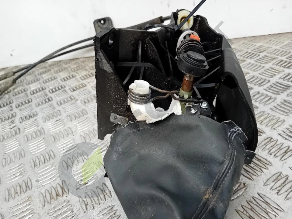 MK2 2016-2024 VAUXHALL VIVARO Gear Stick/Shifter - Image 4 of 4