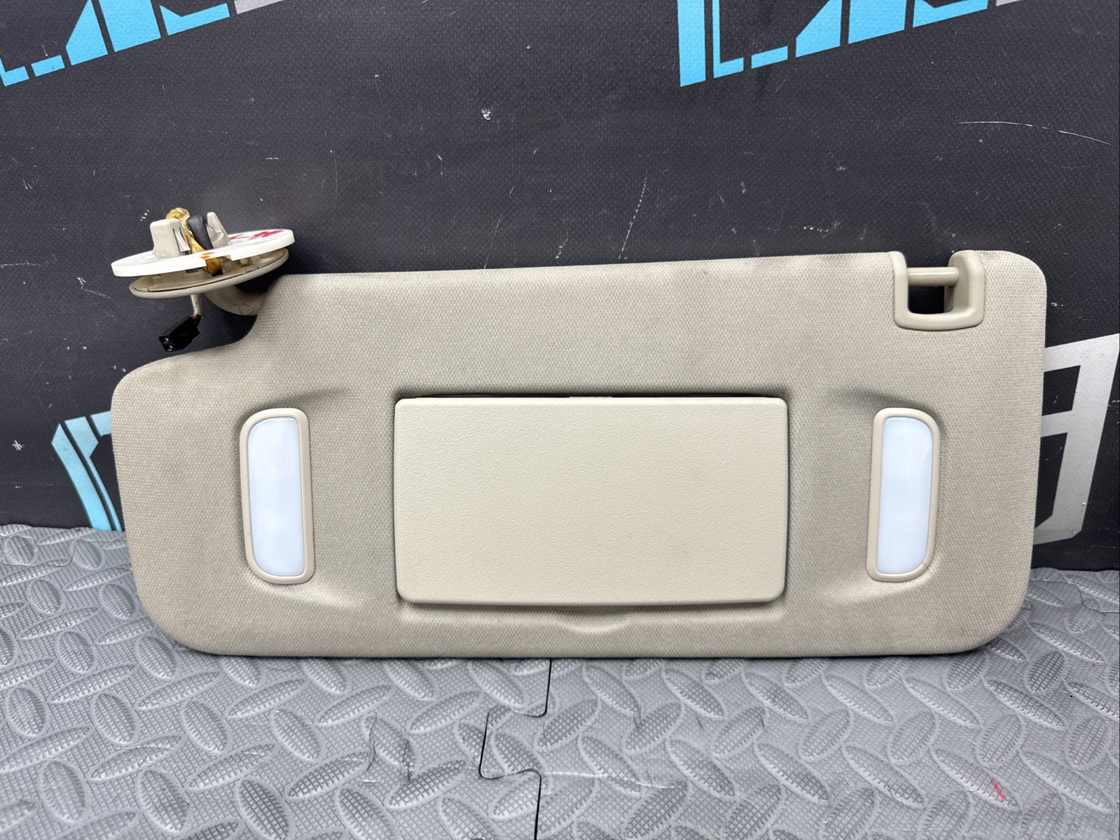 GMC Acadia Left Driver Side Sun Visor SHALE OEM 2017-2019 NEW BODY