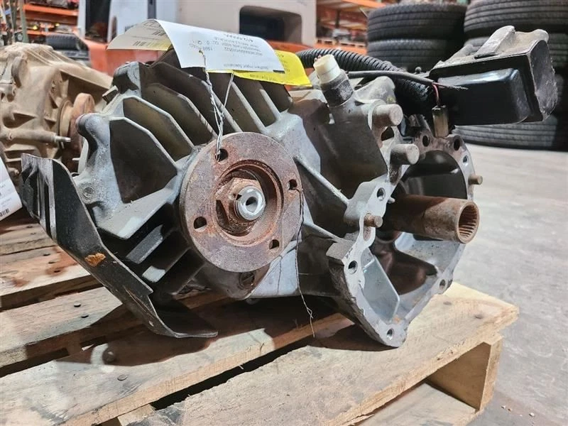 98 99 00 01 02 ISUZU RODEO TRANSFER CASE 2 DR SPORT 4 DR AT 3.2L 6 CYLINDER - Image 4 of 4
