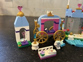 LEGO Disney: Cinderella's Castle (41055) and (41141) Pumpkin&rsquo;s Royal Carriage