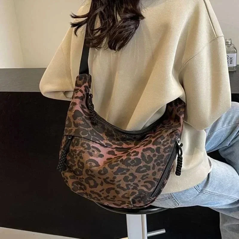 Bolso Bandolera Estampado de Leopardo Mujeres Bolsos de Hombro Damas Mujeres Bolsos de Mano Foto 3 de 4