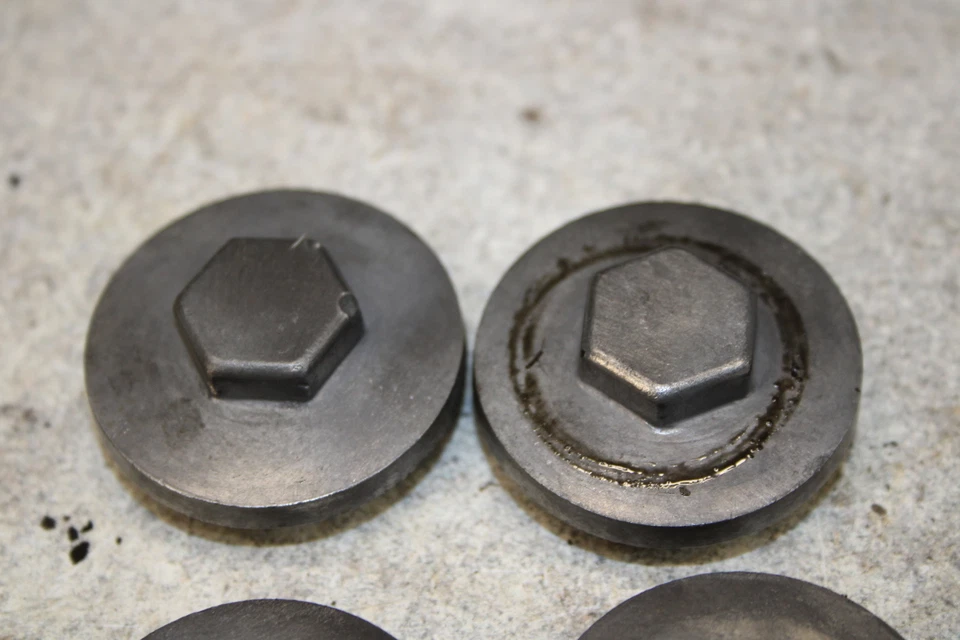 1973 Honda CB350G VALVE TAPPET ADJUSTER INSPECTION CAPS Twin W14-0751.ZE - Image 2 of 4