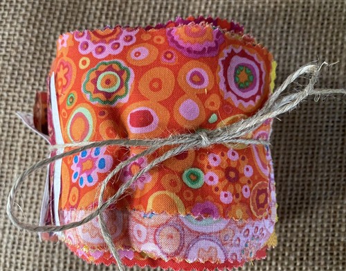 Whimsical Jelly Roll Quilting Fabric Vibrant Colors 22 Pc 2 1/2” X LOF - Picture 14 of 20