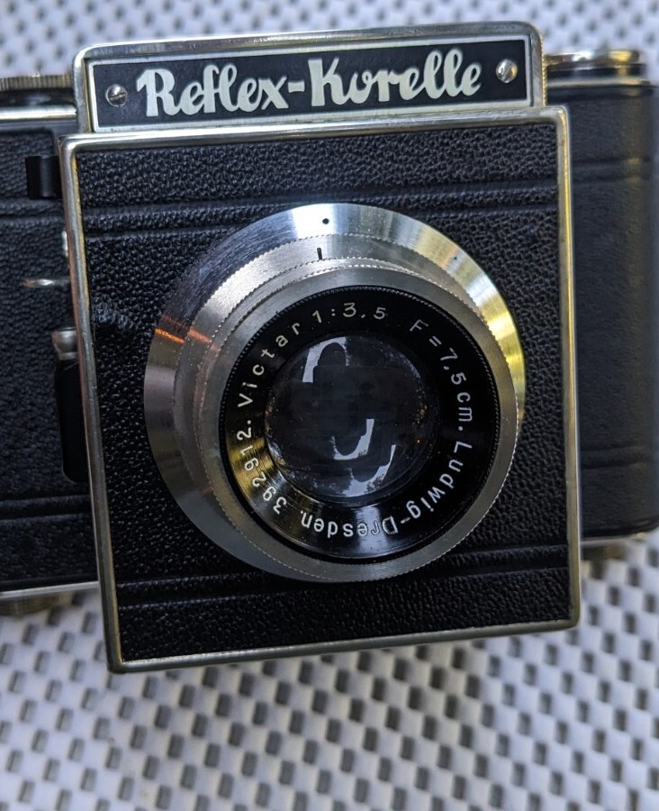 Beautiful Kochmann Reflex Korelle I 120 Film Camera w. Victar 3.5