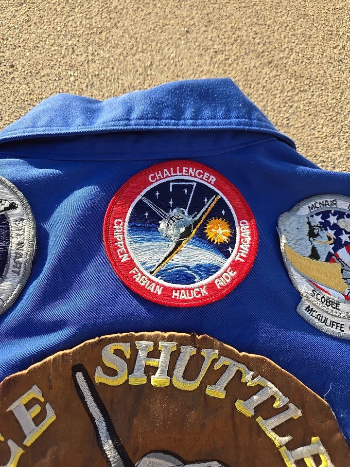¡Chaqueta temática vintage AIR CREW de la NASA! 19 parches, 1 pin, EE. UU., talla XL Foto 4 de 4