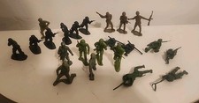 Mixed Lot of 20 Plastic ARMY SOLDIERS Various Brands  Colors Pre-owned Vintage