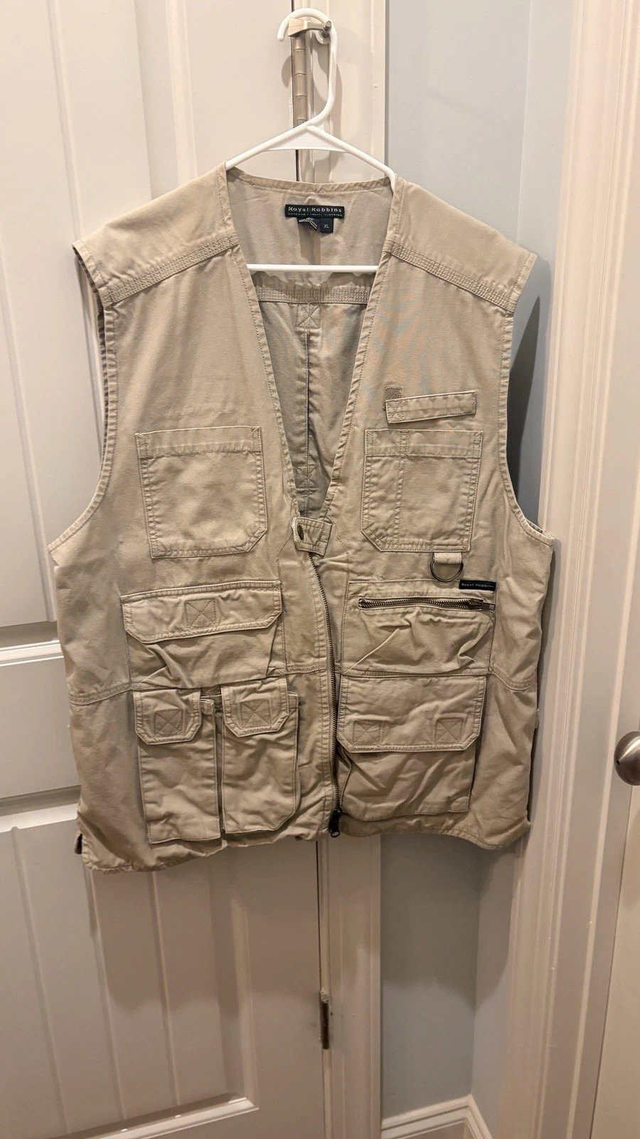 Royal Robbins Khaki Outdoor Fishing Hiking Explorer Contractor Vest Sz XL EUC
Opens in a new window