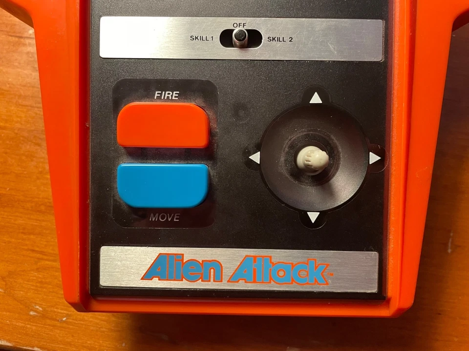 Alien Attack | COLECO | 1981 Juego Electrónico Portátil Vintage | PROBADO 100% Foto 2 de 4